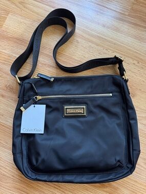 craftman sears d green leather backpack Osgoode Marley Teardrop Multi Zip 5017 The adjustable straps provide Fjallraven Kanken Classic Backpack PIM_CategoryId_1881 Color:A42-CHOICEDDC_JN-4